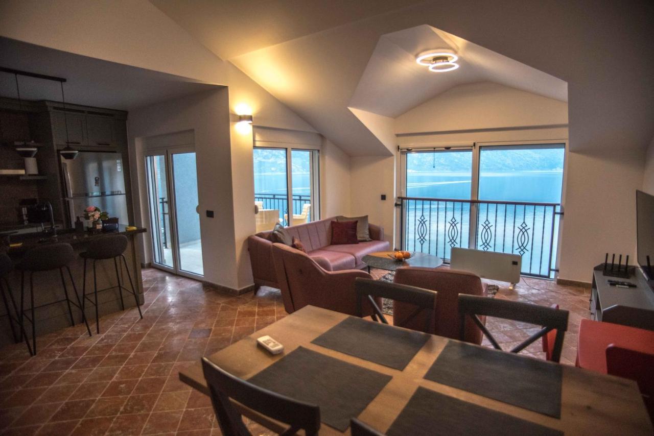 Modern Waterfront 3-Bed Apartment Donja Kostanjica Buitenkant foto